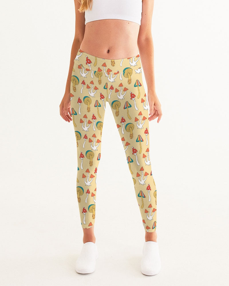 Vintage Hippie Mushrooms Women's Yoga Pants